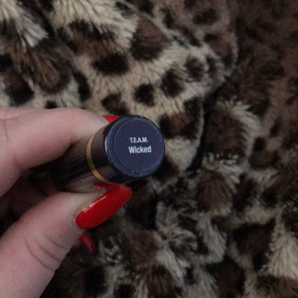 Lipsense - Picture 3 of 6